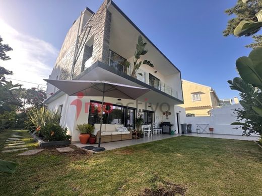 بيت مستقل ﻓﻲ Aroeira, Almada