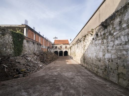 Residential complexes in Vila Nova de Gaia, Distrito do Porto