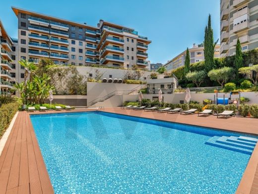 Apartment / Etagenwohnung in Estrela, Lisbon