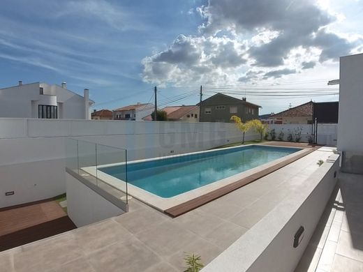 Элитный дом, Loures, Distrito de Lisboa