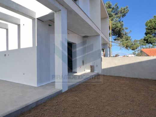 Semidetached House in Seixal, Distrito de Setúbal