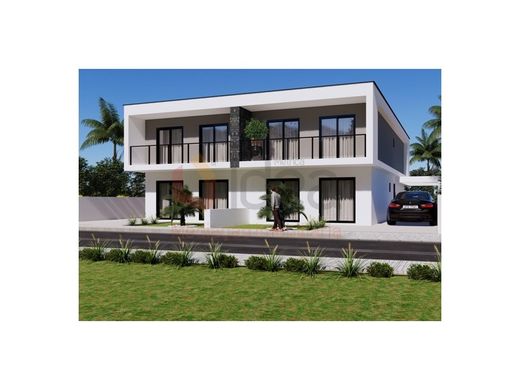 Semidetached House in Seixal, Distrito de Setúbal