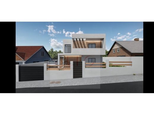 Casa di lusso a Almada, Distrito de Setúbal