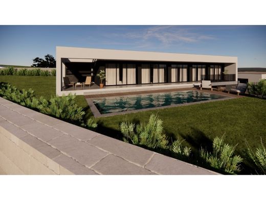 Casa Unifamiliare a Alcobaça, Distrito de Leiria