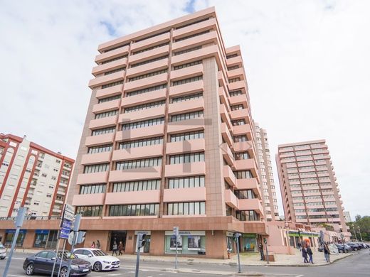 مكتب ﻓﻲ São Domingos de Benfica, Lisbon