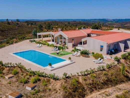 Ferme à Lagos, Distrito de Faro