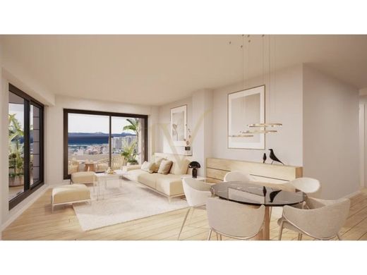 Apartment / Etagenwohnung in Estepona, Málaga