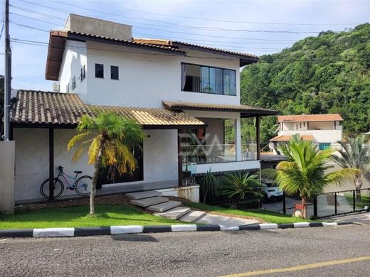 Maison de luxe à Balneário Camboriú, Santa Catarina