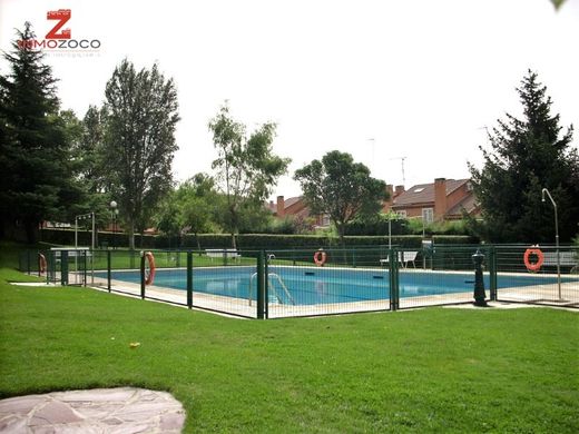 Willa wielorodzinna w Las Rozas de Madrid, Provincia de Madrid