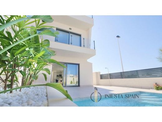 Συγκρότημα ανεξάρτητων κατοικιών σε Guardamar del Segura, Provincia de Alicante