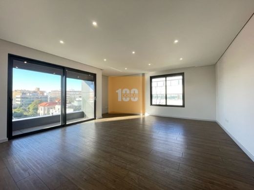 Apartment / Etagenwohnung in Porto, Distrito do Porto