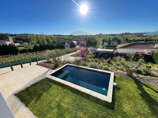 Detached House in Bombarral, Distrito de Leiria