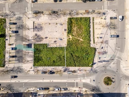 Участок, Лола, Loulé