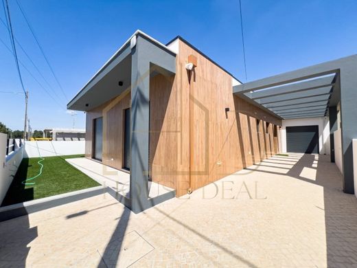 Casa de lujo en Seixal, Setúbal