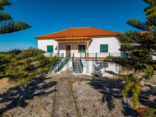 Luxury home in Cadaval, Lisbon