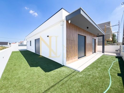 Casa Unifamiliare a Seixal, Distrito de Setúbal