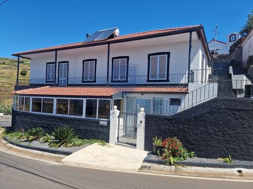 Luxus-Haus in Calheta, Madeira