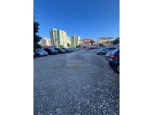 Αγροτεμάχιο σε Λόυρες, Loures