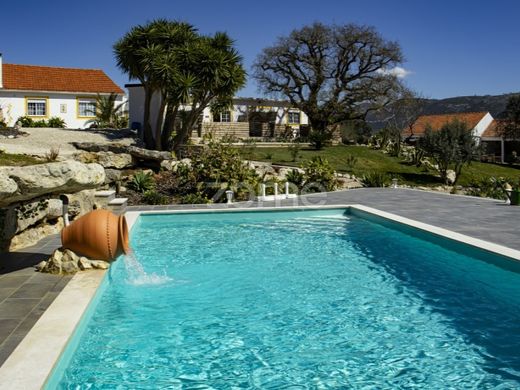 Alcobaça, Distrito de Leiriaの高級住宅