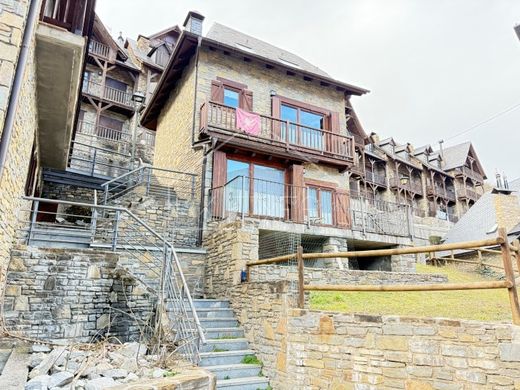 Luxury home in Vielha e Mijaran, Province of Lleida