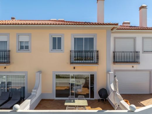 Villa Plurifamiliare a Óbidos, Distrito de Leiria