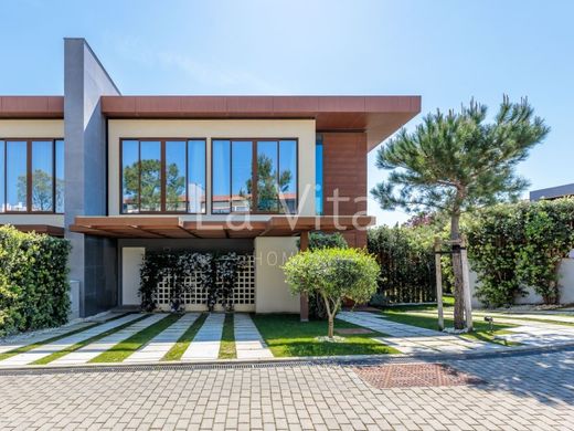 Semidetached House in Cascais, Lisbon