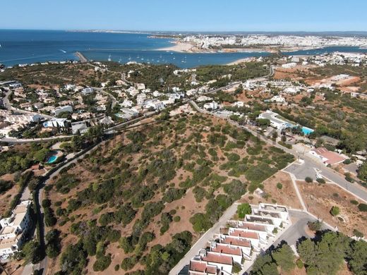 Land in Lagoa, Distrito de Faro