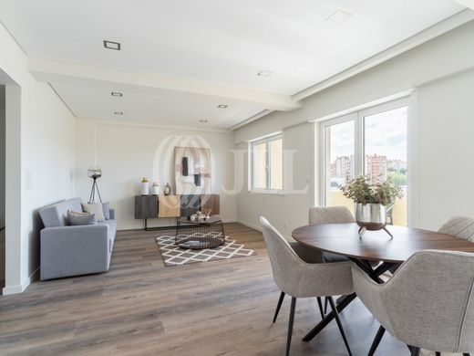Apartment / Etagenwohnung in Lissabon, Lisbon