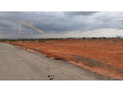 Grond in Belas, Luanda Province