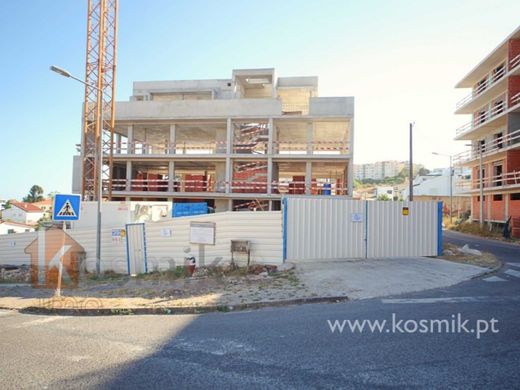 Loures, Distrito de Lisboaのアパートメント