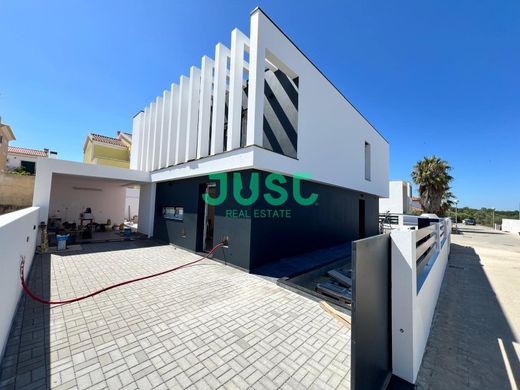 Einfamilienhaus in Setúbal, Distrito de Setúbal