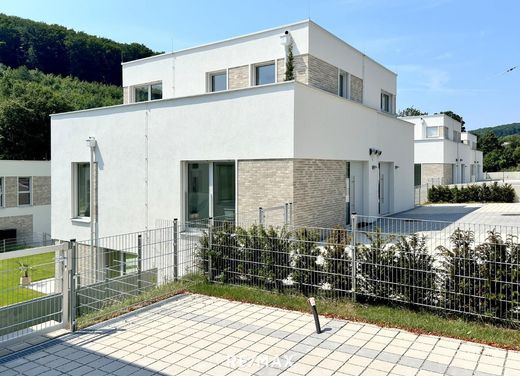 Luxury home in Klosterneuburg, Politischer Bezirk Tulln