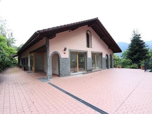 Πολυτελή κατοικία σε Monteggio, Lugano
