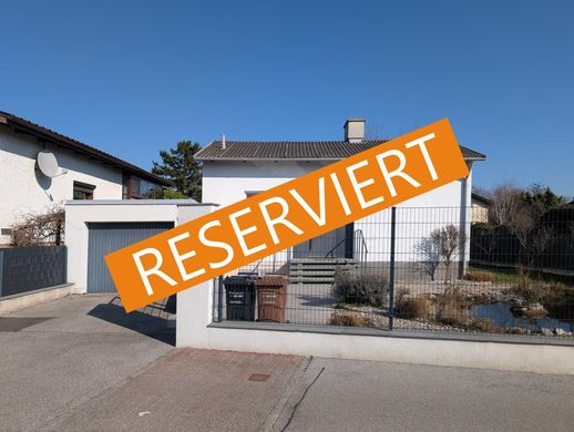 Luxury home in Wiener Neudorf, Politischer Bezirk Mödling