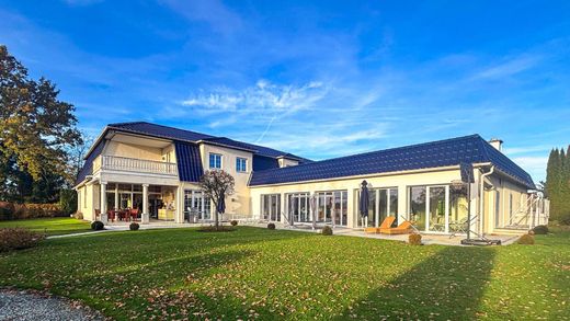 Villa in Steinerkirchen an der Traun, Wels-Land