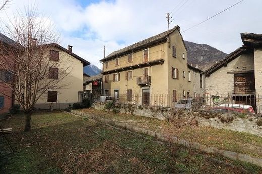 Casa di lusso a Biasca, Riviera District