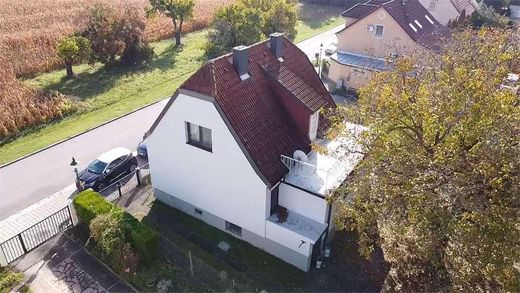Luxury home in Trautmannsdorf an der Leitha, Politischer Bezirk Bruck an der Leitha