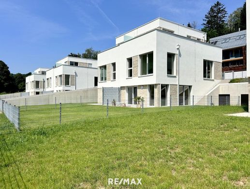 Luxury home in Klosterneuburg, Politischer Bezirk Tulln