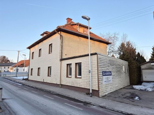 Land in Pasching, Politischer Bezirk Linz-Land