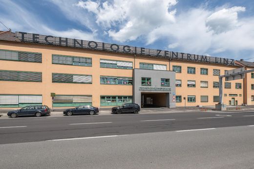 ‏משרד ב  לינץ, Linz Stadt