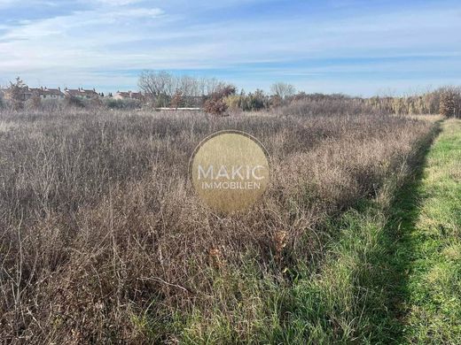 Land in Umag, Grad Umag