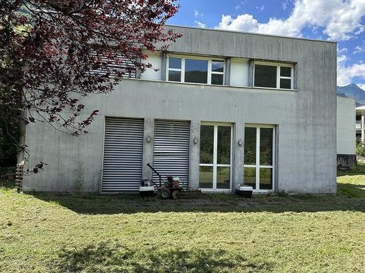 Casa di lusso a Gnosca, Bellinzona District