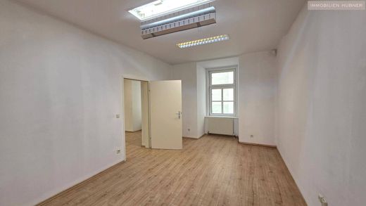 مكتب ﻓﻲ فيينا, Wien Stadt