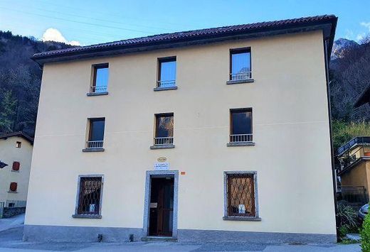 Casa de luxo - Leggia, Region Moesa