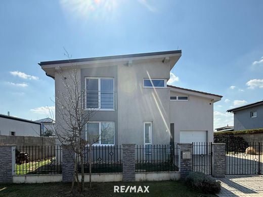 Элитный дом, Никкельсдорф, Politischer Bezirk Neusiedl am See