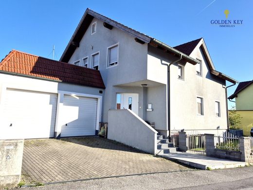 Lüks ev Piberbach, Politischer Bezirk Linz-Land