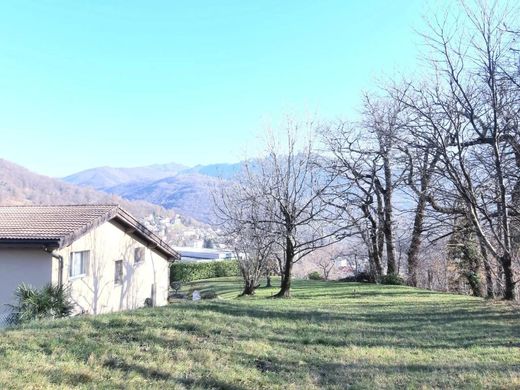 Land in Sala Capriasca, Lugano