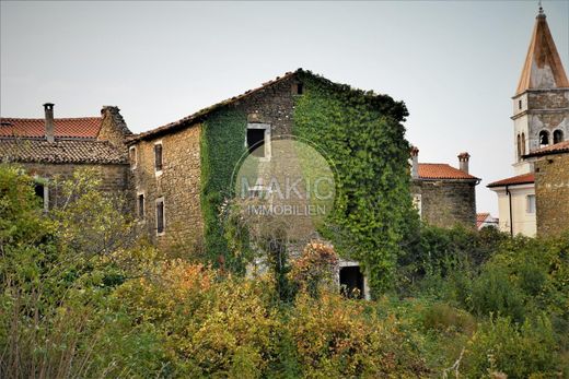 Luxury home in Buje, Grad Buje