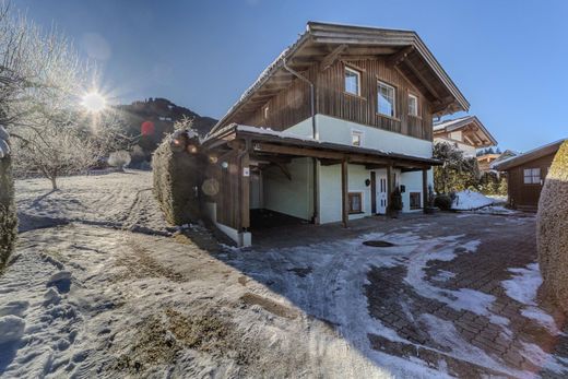 Brixen im Thale, Politischer Bezirk Kitzbühelの高級住宅