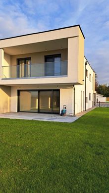 호화 저택 / Leopoldsdorf im Marchfelde, Politischer Bezirk Gänserndorf